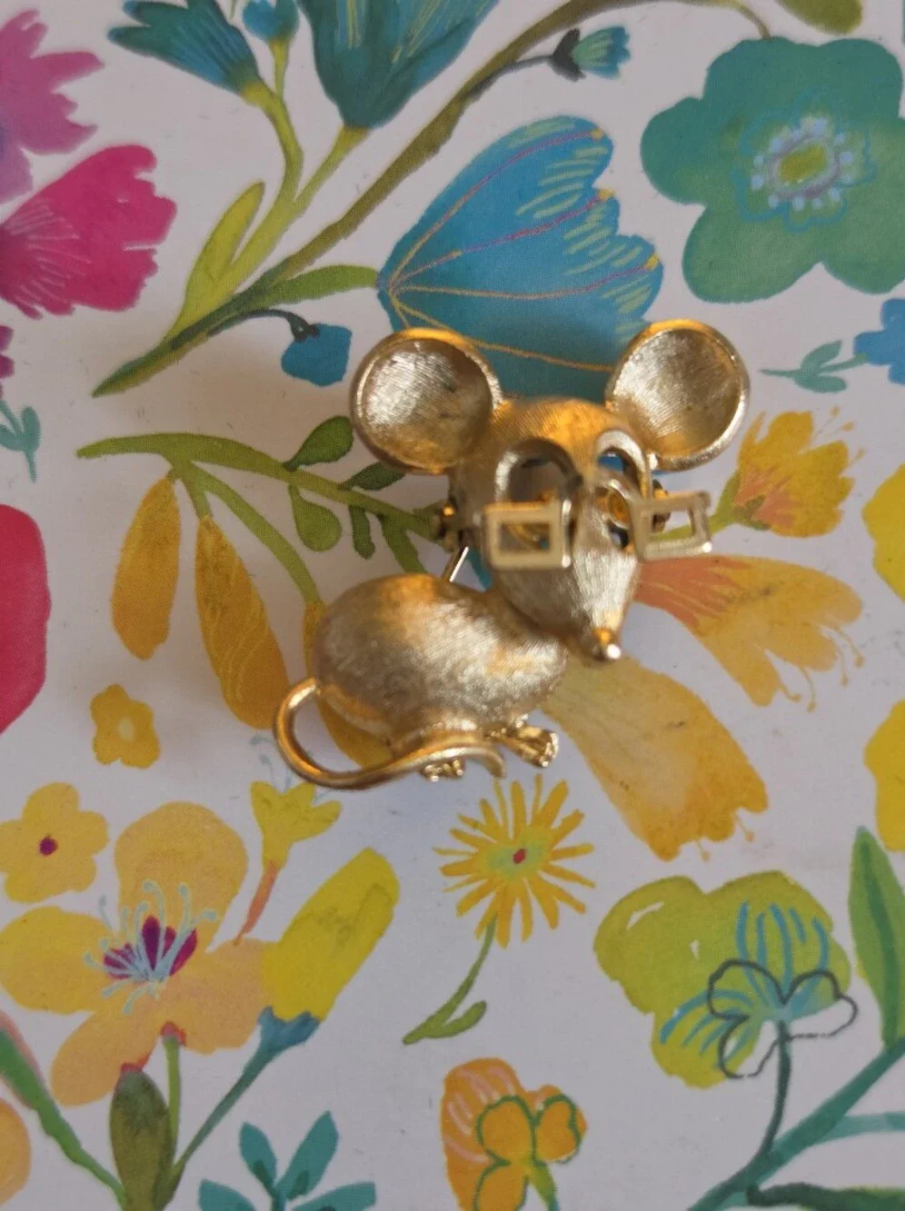 Vintage Avon Mouse Brooch